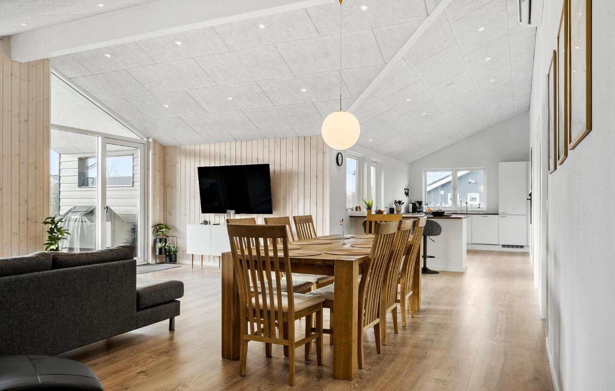 Beautiful Home In Tarm With Sauna 外观 照片