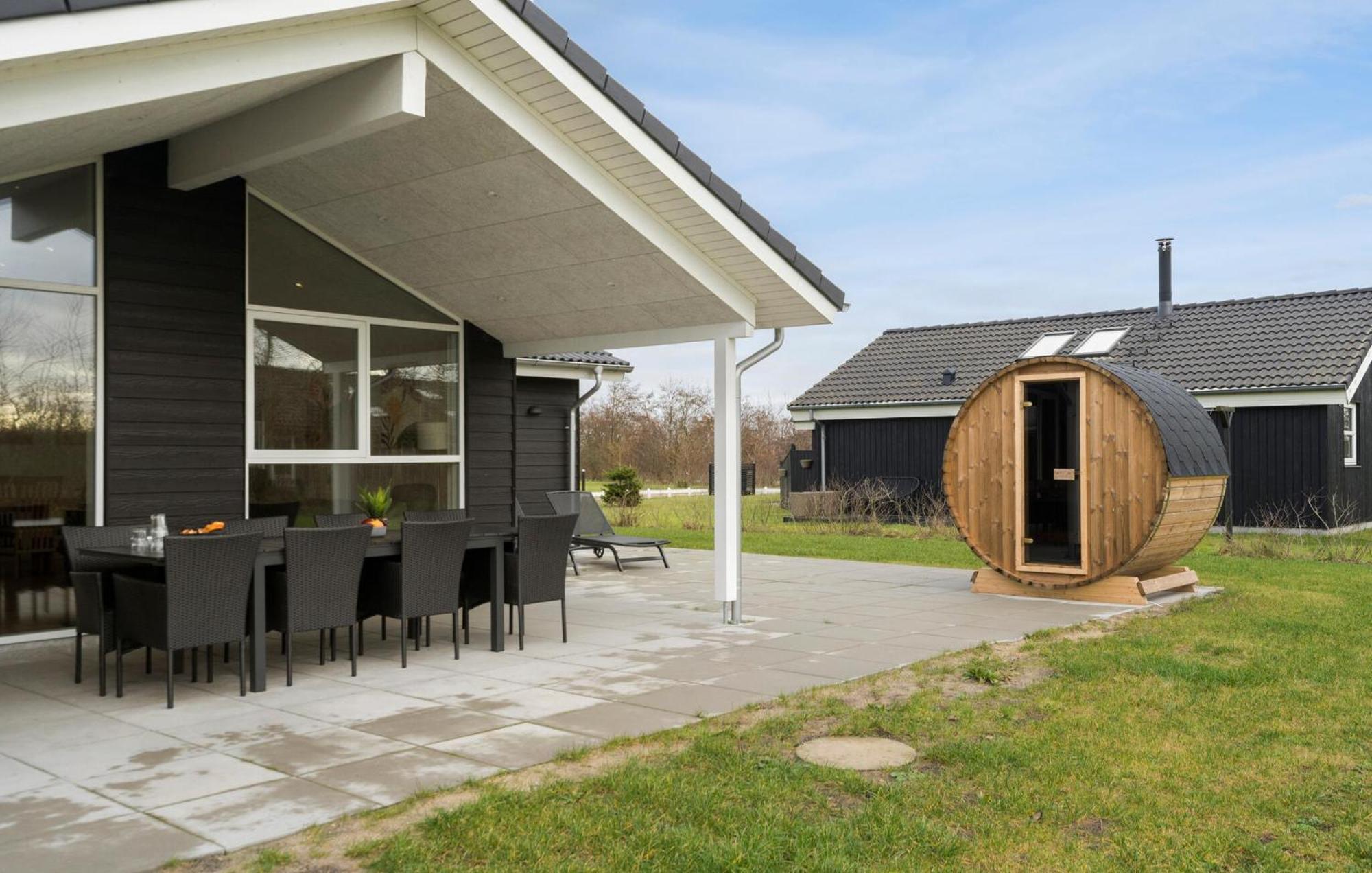 Beautiful Home In Tarm With Sauna 外观 照片