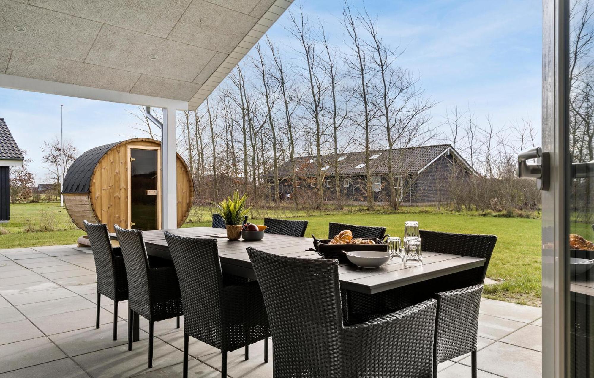 Beautiful Home In Tarm With Sauna 外观 照片